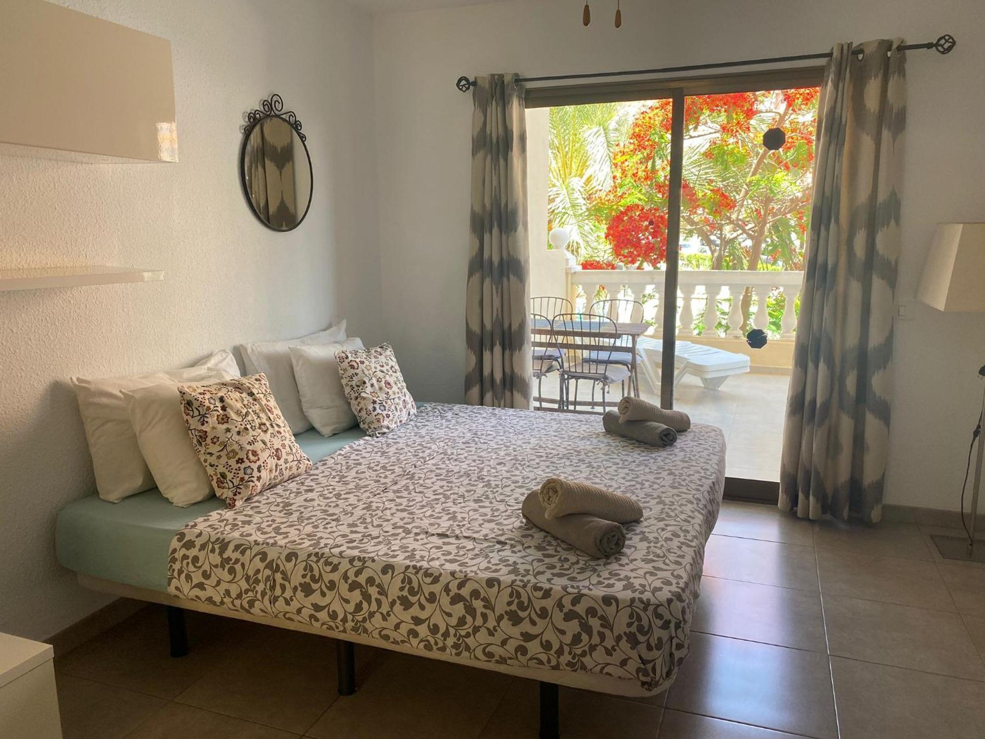 Castle Harbour Samuel'S Studio Flat By Lovetenerife Los Cristianos  Eksteriør bilde